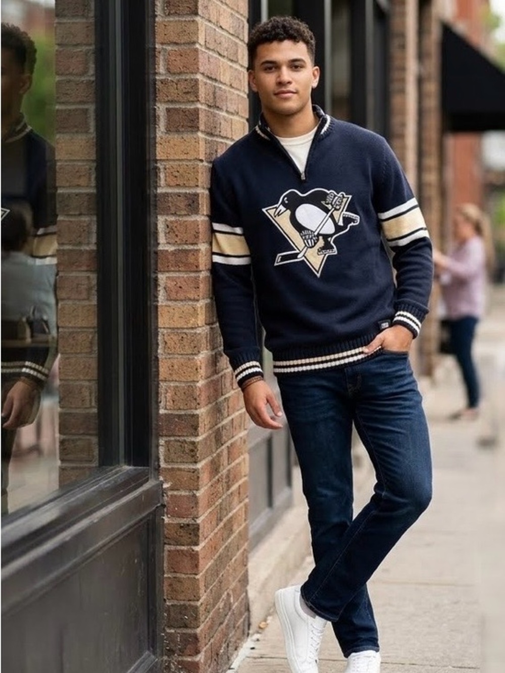 Authentic Vintage 90’s Ilanco NHL Pittsburgh Penguins Quarter-Zip Knit Sweater.